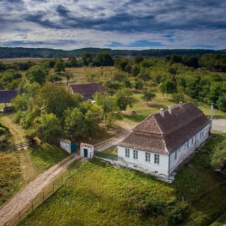 Kinderuni Bekokten Barcut Екстер'єр фото