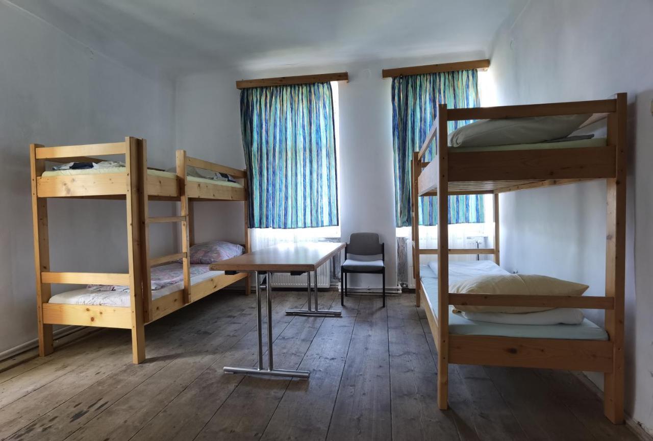 Kinderuni Bekokten Barcut Екстер'єр фото