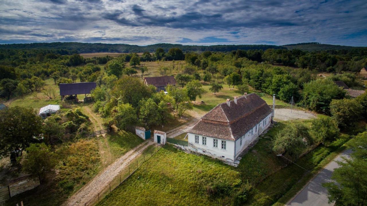 Kinderuni Bekokten Barcut Екстер'єр фото